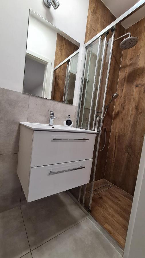 Апартаменти Studio I Pokoje I Pokoje Z Lazienkami Гданськ Екстер'єр фото